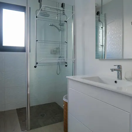 Jolie Maison Recente Avec Jardin Et Piscine - 8 Personnes Les Sables-d'Olonne