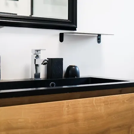 Jolie Maison Recente Avec Jardin Et Piscine - 8 Personnes