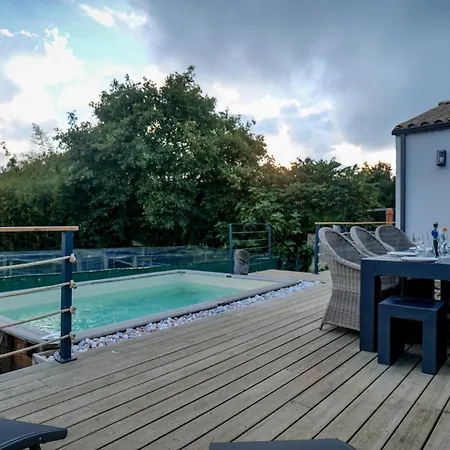 Jolie Maison Recente Avec Jardin Et Piscine - 8 Personnes בית נופש