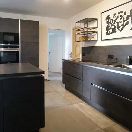 Jolie Maison Recente Avec Jardin Et Piscine - 8 Personnes