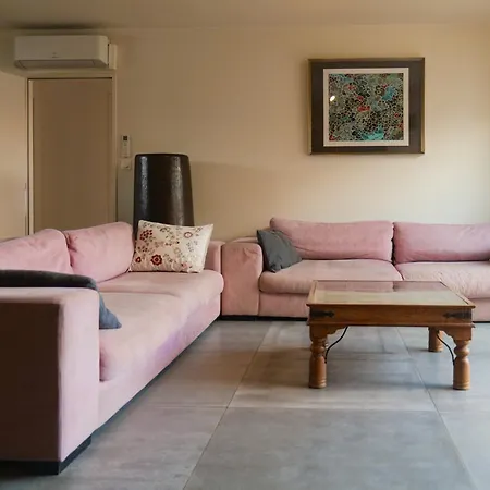 Jolie Maison Recente Avec Jardin Et Piscine - 8 Personnes